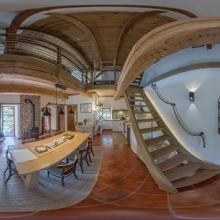 By Interhome